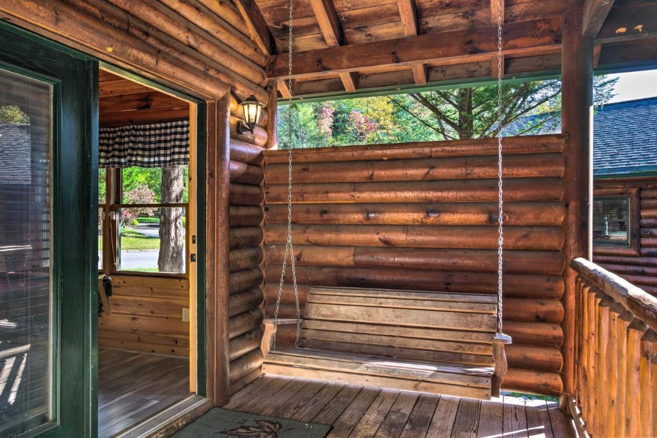 Dog Friendly, Romantic Mtn Getaway Hot Tub Pool Gatlinburg Bagian luar foto